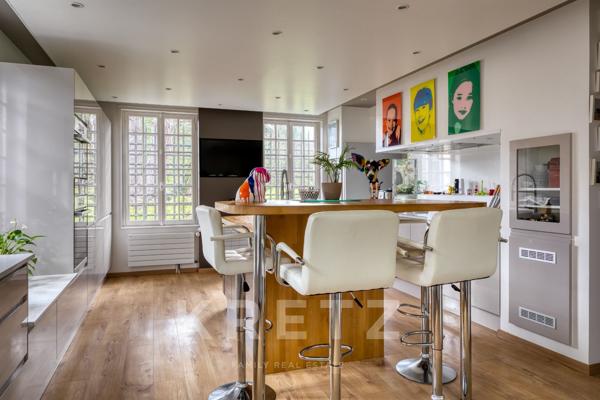 Manoir et dépendances - piscine sur 2,3 ha