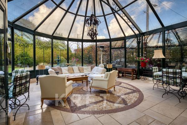 Manoir et dépendances - piscine sur 2,3 ha