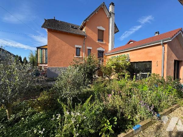 MAISON DE MAITRE 113 m2 BELFORT AVEC JARDIN ET DEPENDANCE