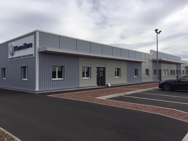 LOCAUX PROFESSIONNELS OU COMMERCIAUX NEUFS