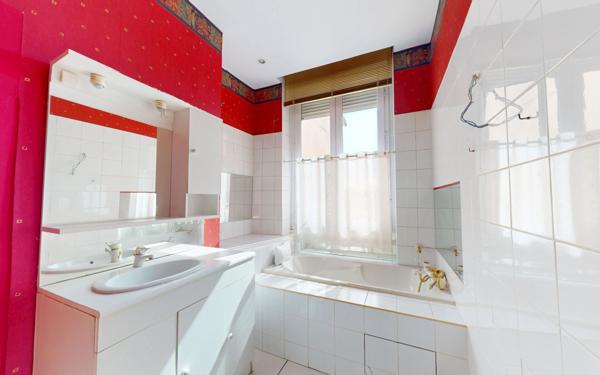 Appartement à vendre    2 pièces • 66,71 m2 Lyon 4