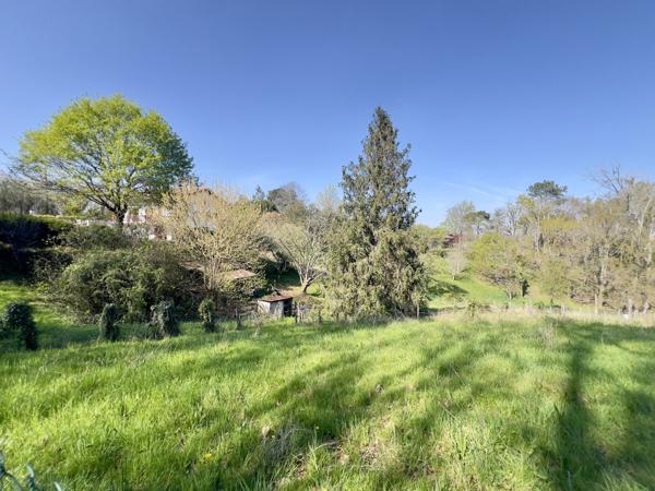 Terrain à ARBONNE (64210)