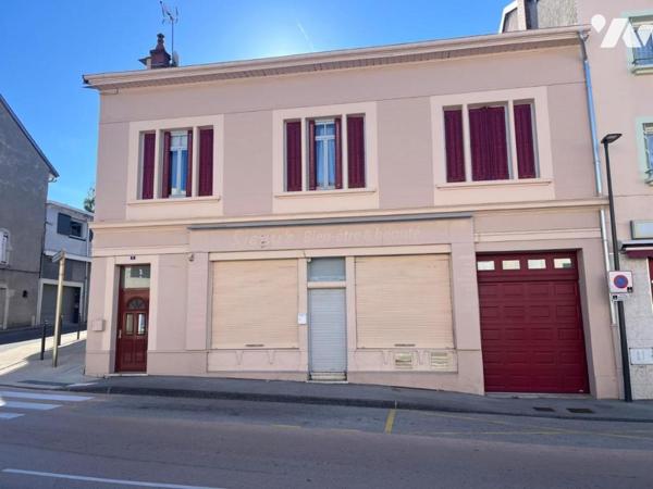 MAISON DE VILLE AVEC COMMERCE