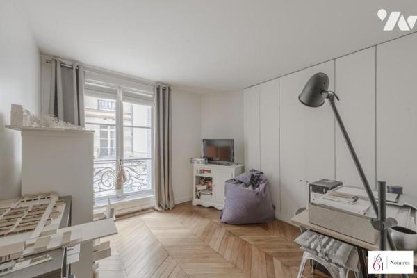 APPARTEMENT D'EXCEPTION de 256 m2 Avenue de Wagram Proche du Parc Monceau