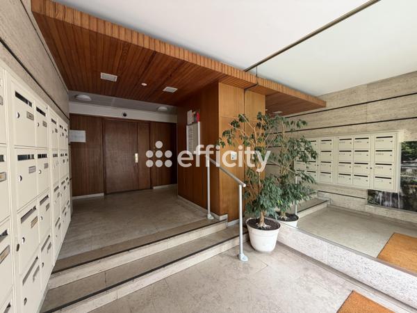 Appartement
         2 pièces
        - 53 m² Exclusivité