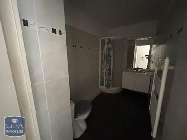 Appartement à louer 2 pièces 41.08m² La Seyne-sur-Mer (83500)