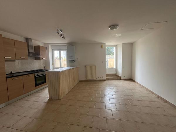 Appartement 3 pièces à louer Châtellerault - 86100 / Réf: 658