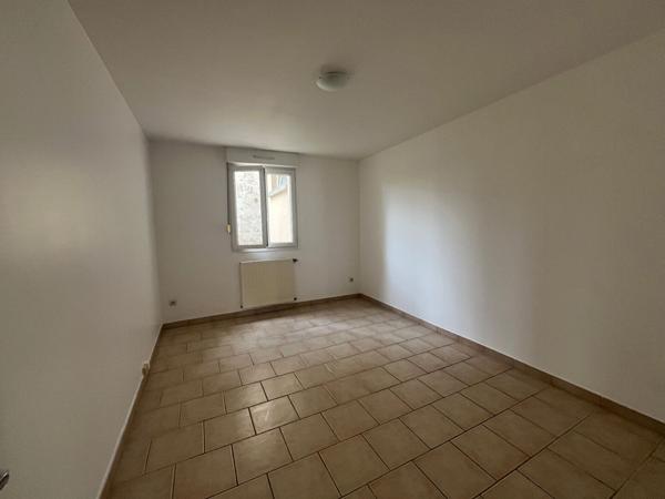 Appartement 3 pièces à louer Châtellerault - 86100 / Réf: 658