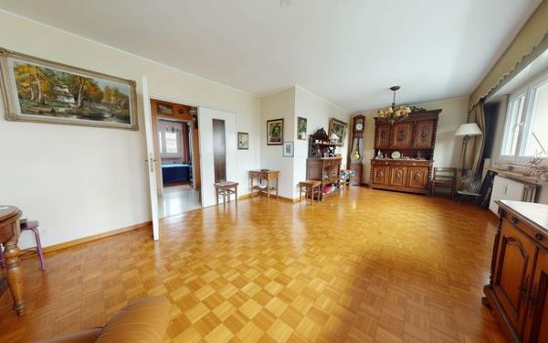 Appartement à vendre    4 pièces • 78 m2 Bischheim