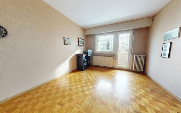 Appartement à vendre    4 pièces • 78 m2 Bischheim