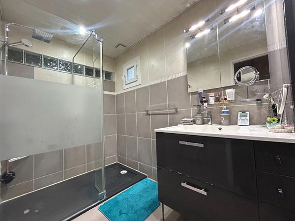 Vente : maison 5 pièces à MITRY MORY