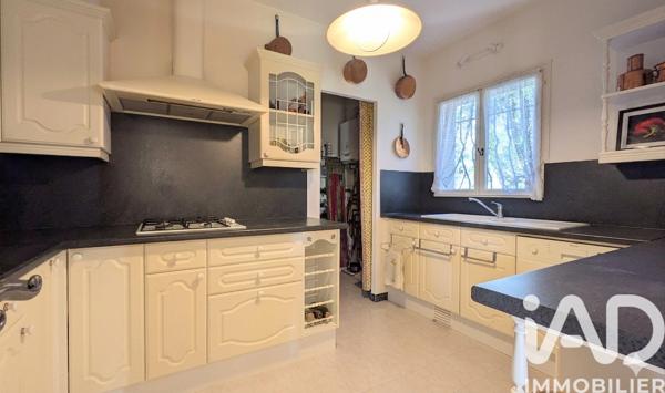Maison à vendre 7 pièces 192 m² Le Rouret
