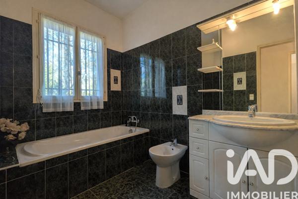 Maison à vendre 7 pièces 192 m² Le Rouret