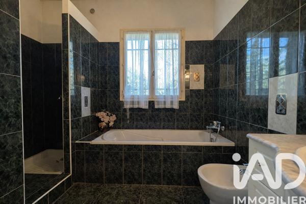 Maison à vendre 7 pièces 192 m² Le Rouret