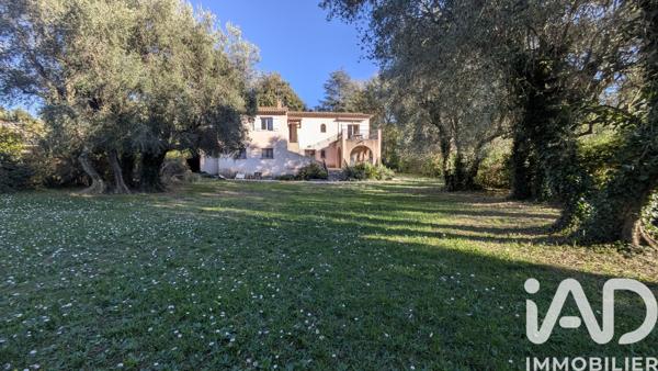 Maison à vendre 7 pièces 192 m² Le Rouret