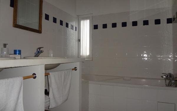 Maison à vendre    5 pièces •  Cascastel-des-Corbières