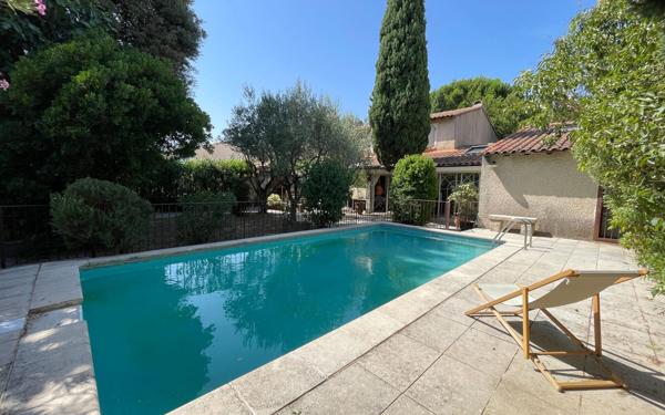 Maison à vendre    6 pièces •  Avignon