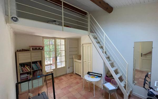 Maison à vendre    6 pièces •  Avignon