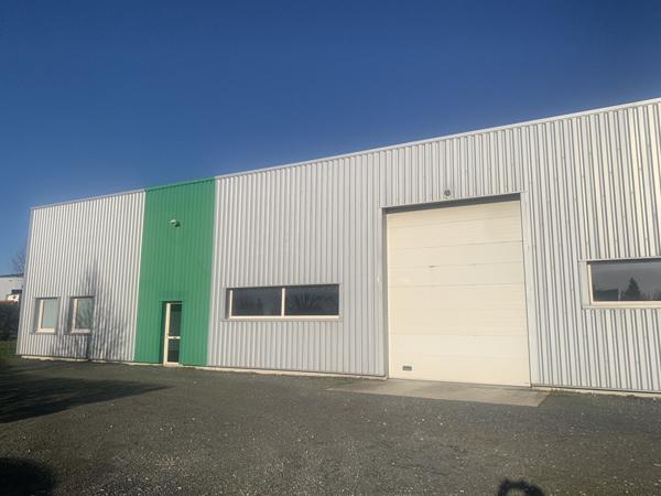 A vendre Louverné local d'activité 850 m2