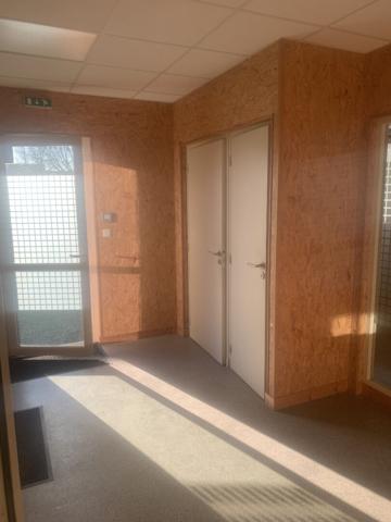 A vendre Louverné local d'activité 850 m2