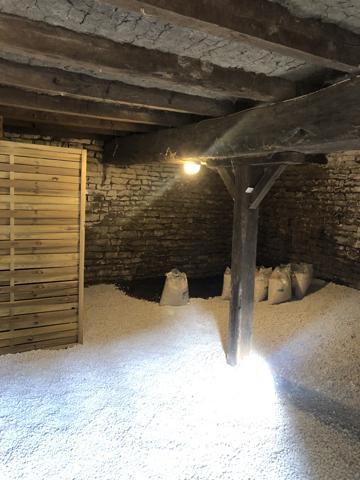 MAISON DE CARACTERE// ISOLEE// avec TERRAIN de 5400 m2