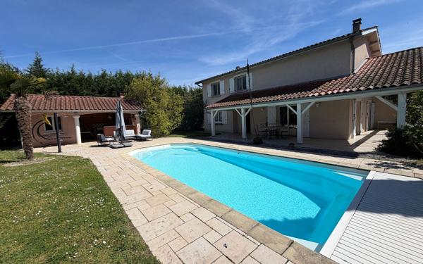 Maison à vendre    4 pièces •  Tignieu-Jameyzieu