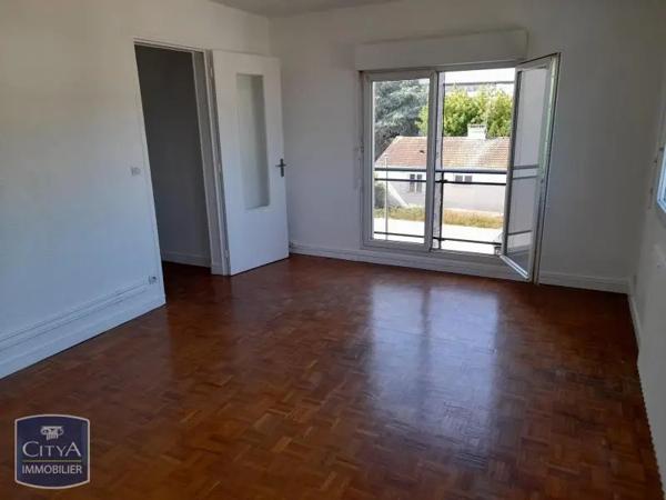 Appartement à louer 3 pièces 57.15m² Combs-la-Ville (77380)