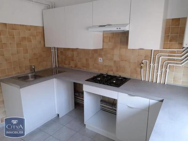 Appartement à louer 3 pièces 57.15m² Combs-la-Ville (77380)