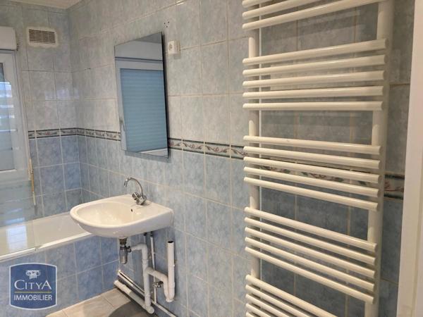 Appartement à louer 3 pièces 57.15m² Combs-la-Ville (77380)