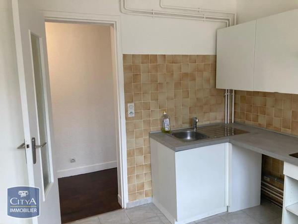 Appartement à louer 3 pièces 57.15m² Combs-la-Ville (77380)
