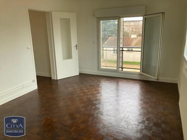 Appartement à louer 3 pièces 57.15m² Combs-la-Ville (77380)