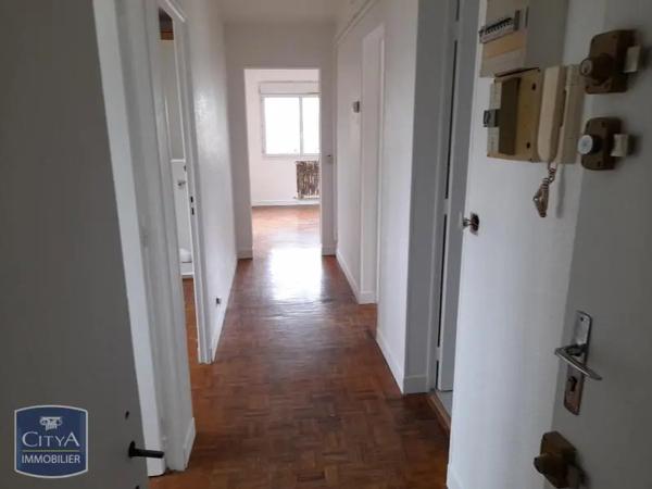 Appartement à louer 3 pièces 57.15m² Combs-la-Ville (77380)