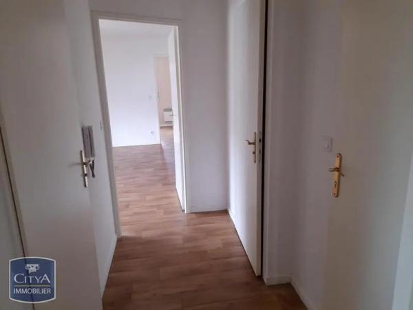 Appartement à louer 3 pièces 57.15m² Combs-la-Ville (77380)