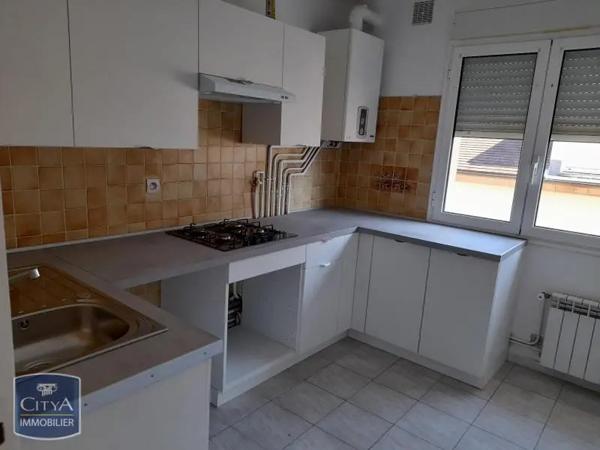 Appartement à louer 3 pièces 57.15m² Combs-la-Ville (77380)