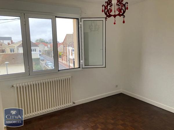 Appartement à louer 3 pièces 57.15m² Combs-la-Ville (77380)