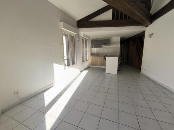 NARBONNE - Appartement T2 avec Mezzanine et Terrasse à louer