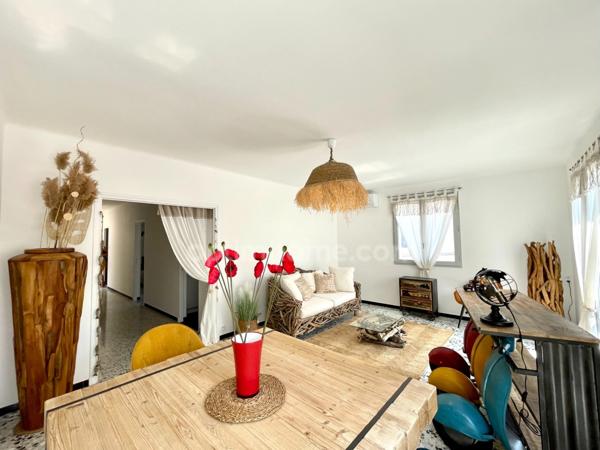 AIGUES-MORTES MAISON RÉNOVÉE 5 PIÈCES 147 M2 AVEC 2 GARAGES ET TOIT TERRASSE