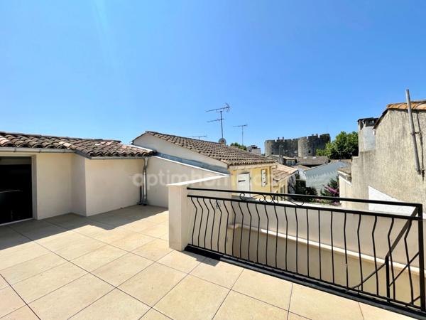 AIGUES-MORTES MAISON RÉNOVÉE 5 PIÈCES 147 M2 AVEC 2 GARAGES ET TOIT TERRASSE