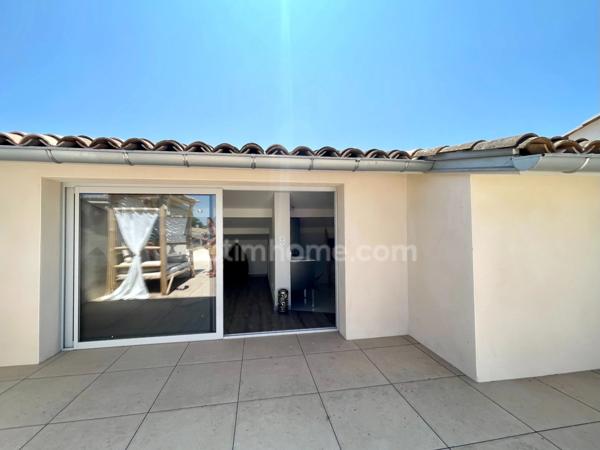 AIGUES-MORTES MAISON RÉNOVÉE 5 PIÈCES 147 M2 AVEC 2 GARAGES ET TOIT TERRASSE