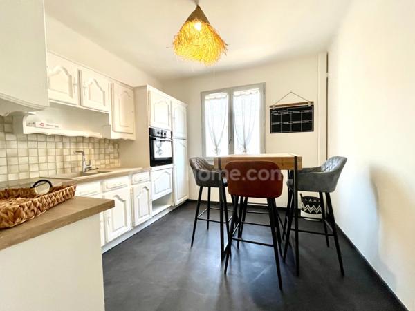 AIGUES-MORTES MAISON RÉNOVÉE 5 PIÈCES 147 M2 AVEC 2 GARAGES ET TOIT TERRASSE