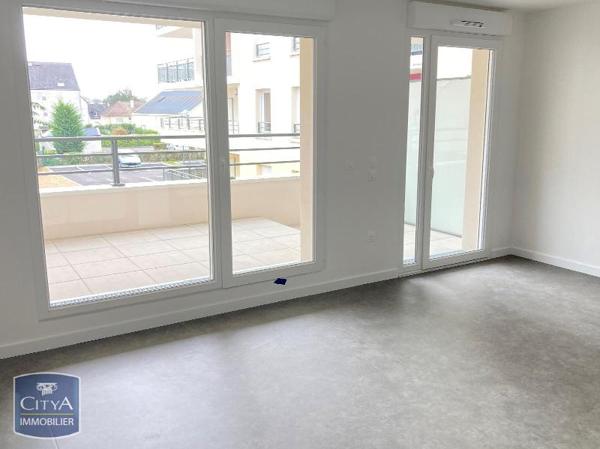 Appartement à louer 3 pièces 65.84m² Joué-lès-Tours (37300)