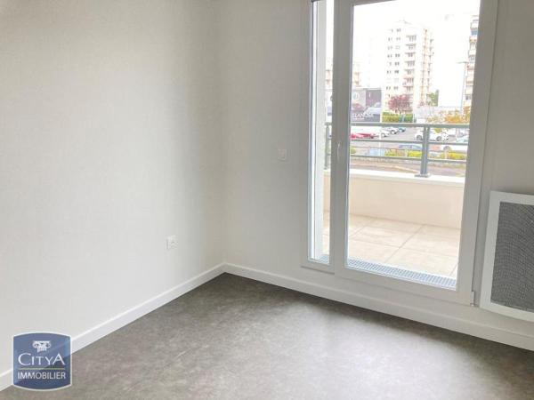Appartement à louer 3 pièces 65.84m² Joué-lès-Tours (37300)