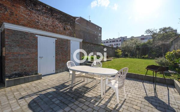 Maison à vendre    8 pièces • 320 m2 Armentières