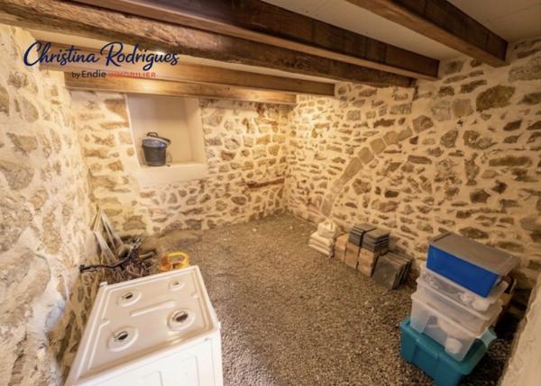 LORGUES MAISON DE VILLAGE T3 AVEC CAVE VOUTEE
