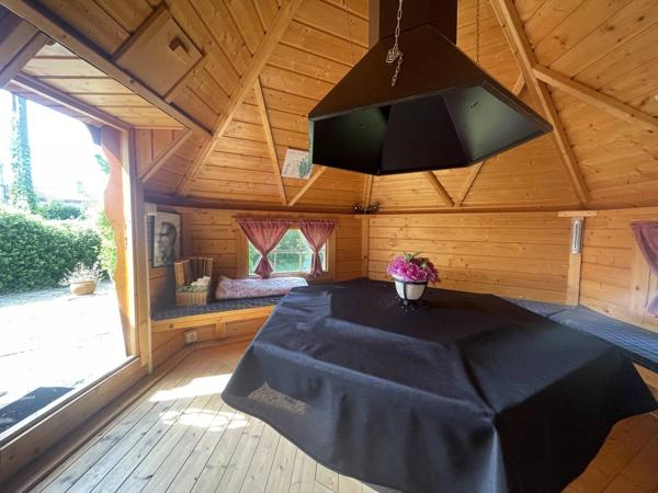 Maison de 5 chbres + studio indépendant - 201 m²