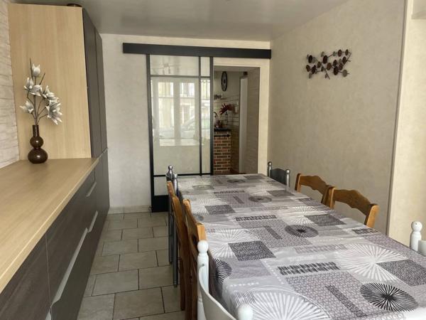 Maison de 5 chbres + studio indépendant - 201 m²