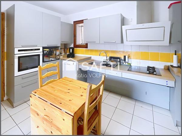 Maison de plain-pied au calme avec piscine