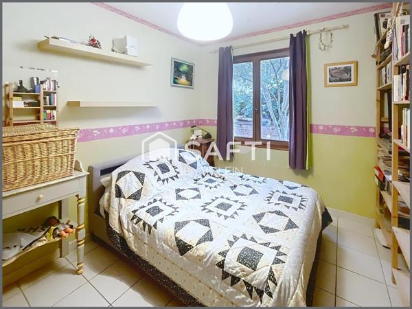 Maison de plain-pied au calme avec piscine