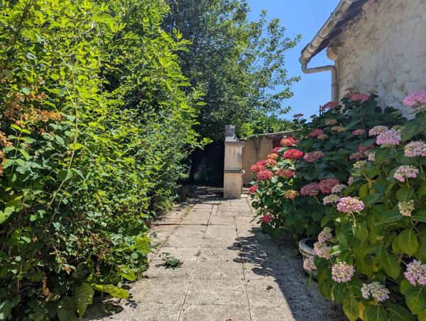 Charmante maison en pierre de caractère avec 3 chambres