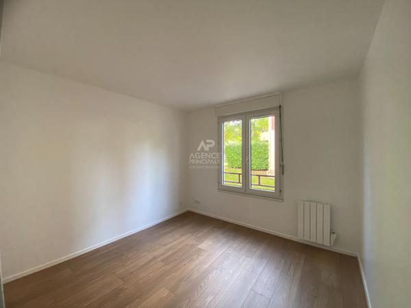 Appartement Cergy 2 pièce(s) 46.39 m2 Loyer 917 €/mois charges comprises **  - Référence  MG11211